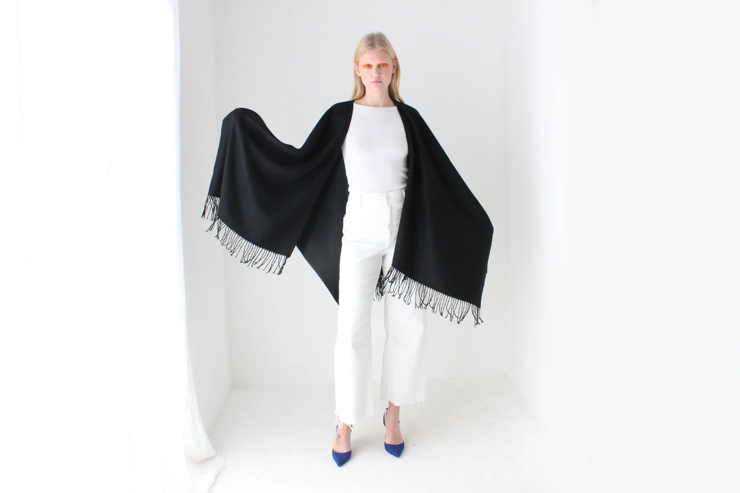 2000s Deadstock Ink Black Wool Blend Free Size Shawl Wrap