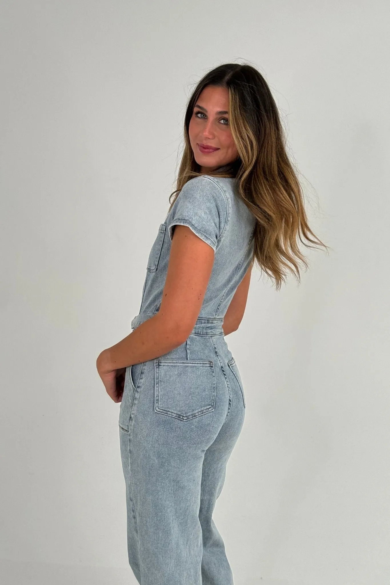 Freya Zip Jumpsuit In Light Wash