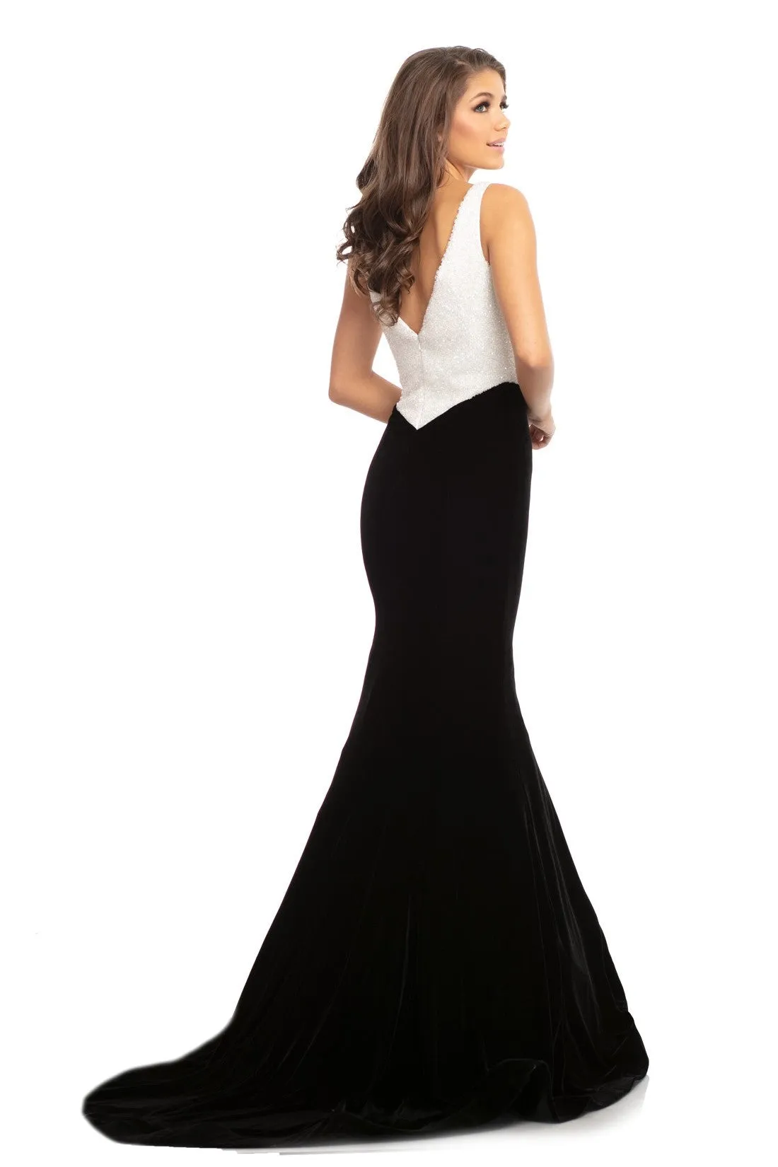 Johnathan Kayne 9019 size 16 Fitted Velvet Mermaid Pageant Dress Plunging Neck Crystal Bodice
