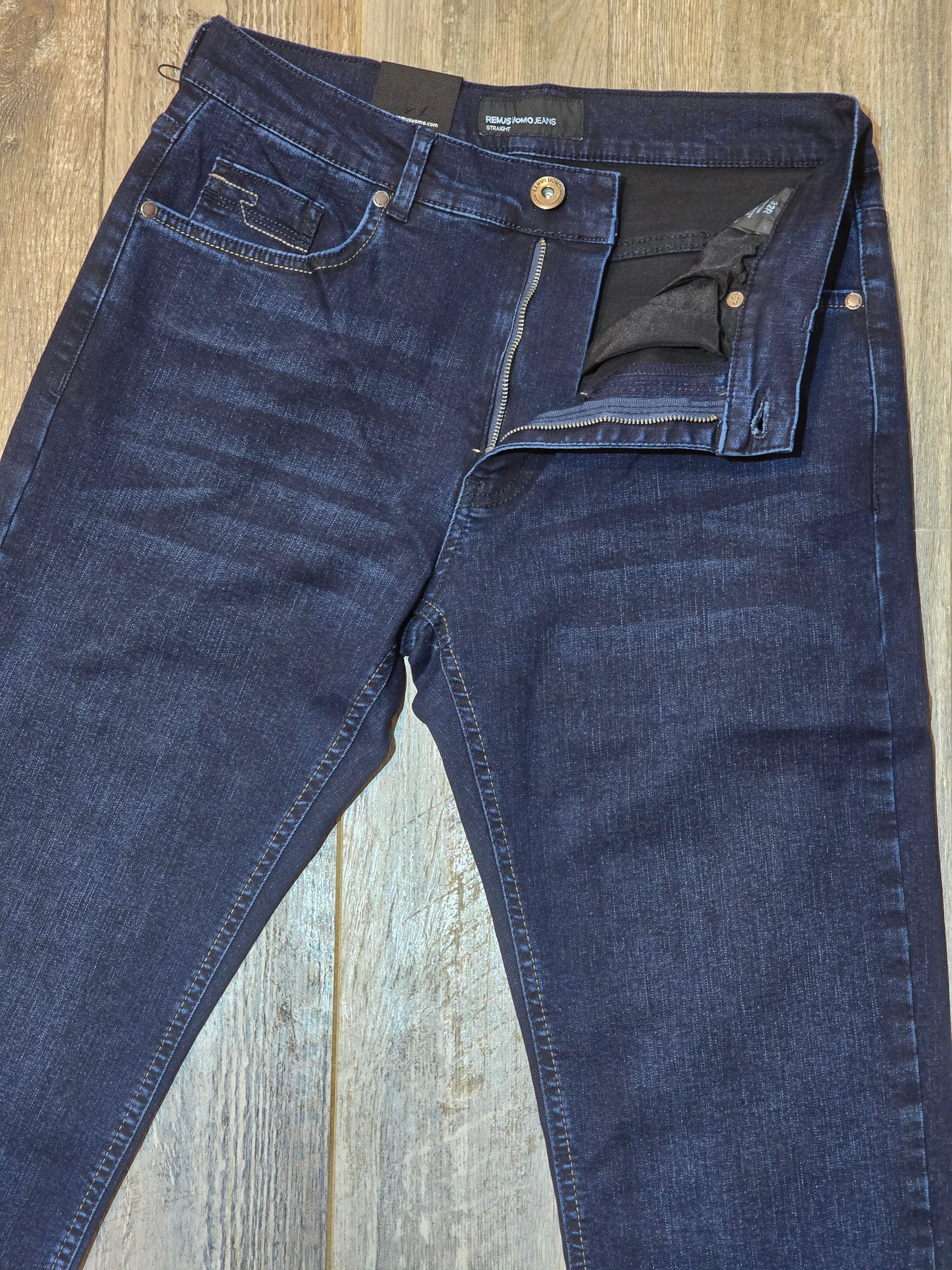 Remus Uomo "Rogan" Straight leg/Power stretch dark wash Denim